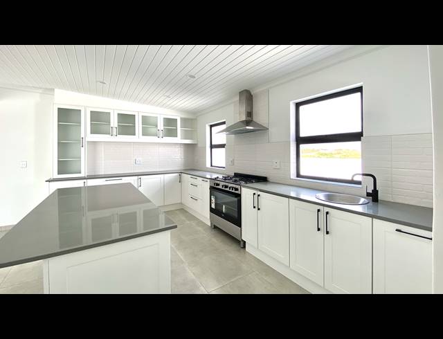 4 BEDROOM HOUSE FOR SALE IN ATLANTIC SANDS PRIVATE ESTATE